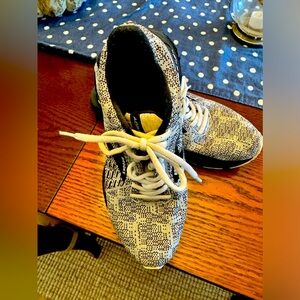 Brooks Adrenaline 21